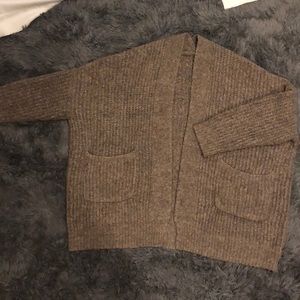 S-M High Quality Knit Heather Grey Cardigan Perfect For Any Occasion